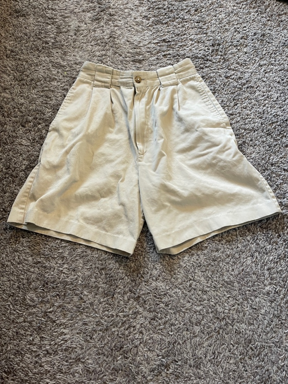High-Waist Pleated Women's Shorts in Light Beige